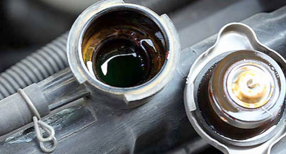 MERAWAT AIR RADIATOR MOBIL DENGAN CARA BENAR