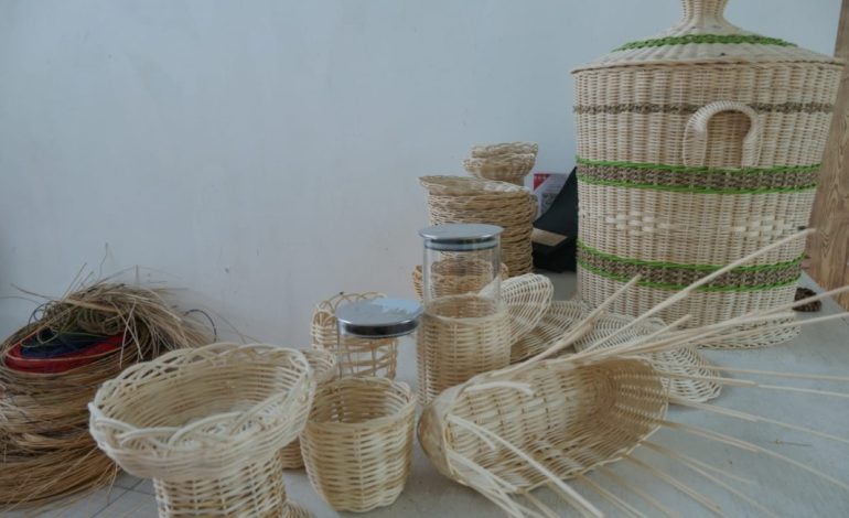 5 Kerajinan Rotan untuk Dekorasi Rumah dan  Aksesori Fashion