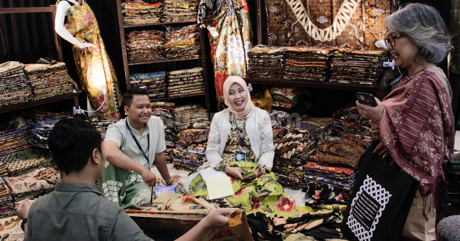 4 Kerajinan Tangan Indonesia Paling Terkenal di tahun 2025